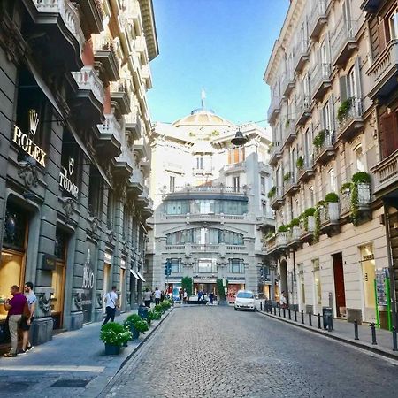 Suite Rodino 24 Napoli Bagian luar foto